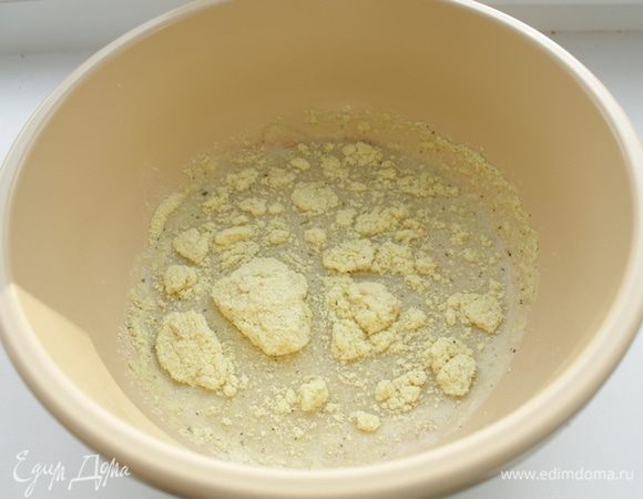 Добавьте  порошок готового картофельное пюре.