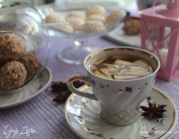 Дать нашему чаю настояться и можно наслаждаться ароматным напитком. 
И не забудьте про сладости.