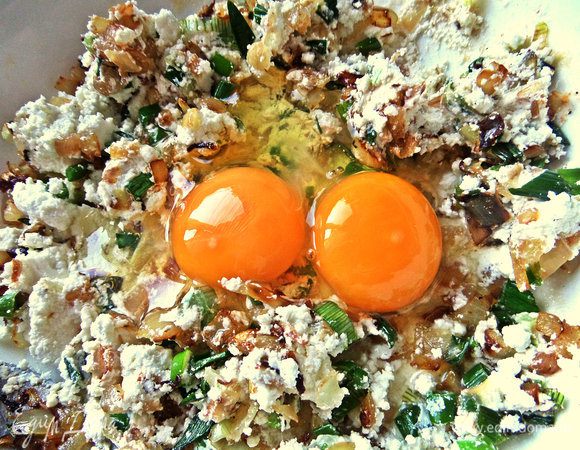 Вбить пару яиц.