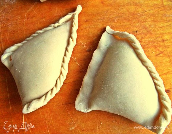 Защипываем плотно последнюю сторону и опять лепим "верёвочку".