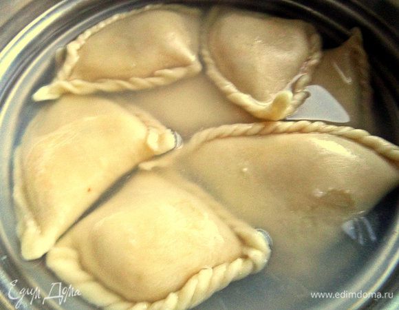 На завтрак варим в кипятке с солью, стараясь отделять ложкой, чтобы не прилипли ко дну.