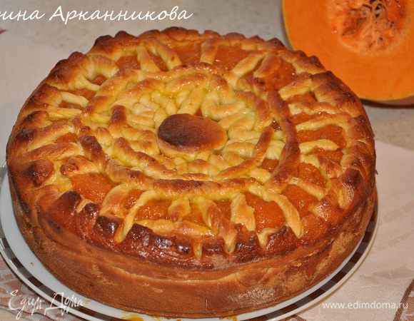 Выпекать в разъемной форме при 180°С около 45-50 минут. На дно формы кладу пергамент, бока и пергамент не смазываю.
