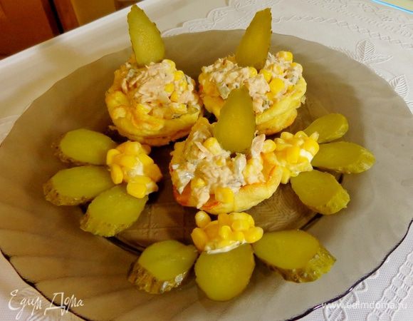 А другая — с рыбным салатиком.
Приятного аппетита!