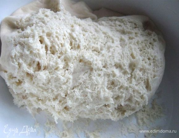 Когда закваска наберёт силу и стабилизируется, из остатков после подкормки можно будет печь хлеб, не используя дрожжи. Я, например, пекла неоднократно блины с ней, прежде чем приняла решение печь хлеб.