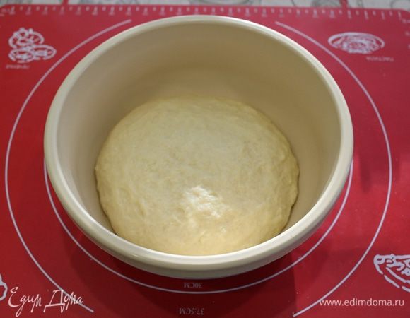 Тесто должно увеличиться в два раза.