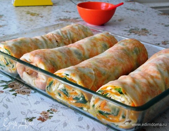 Уложить рулеты в форму для выпечки (у меня была двойная порция) и поставить на 1-2 часа в холодильник.