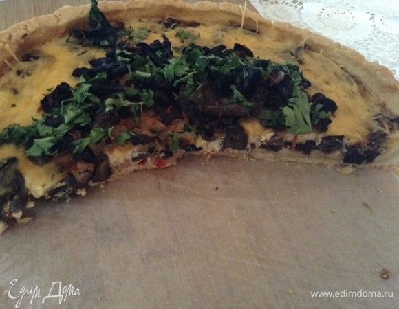 Достаем пирог присыпаем рубленой петрушкой. Приятного аппетита.