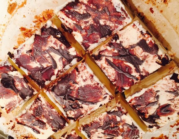 Отрезаем лишнее, нарезаем на квадратики.