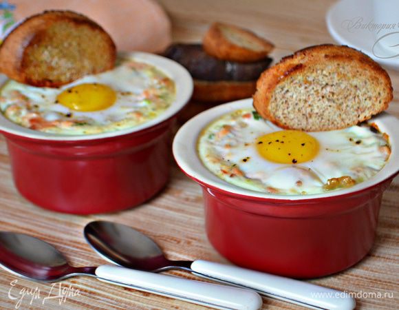 Готовое блюдо сразу же подавайте к столу вместе с ломтиками поджаренного хрустящего багета. Вкусно, просто невозможно!