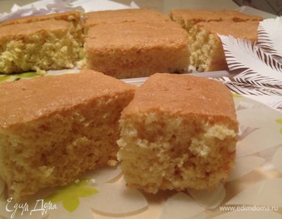 Охладить в холодильнике. Подавать в порционной тарелочке и есть ложечкой — десерт очень нежный.