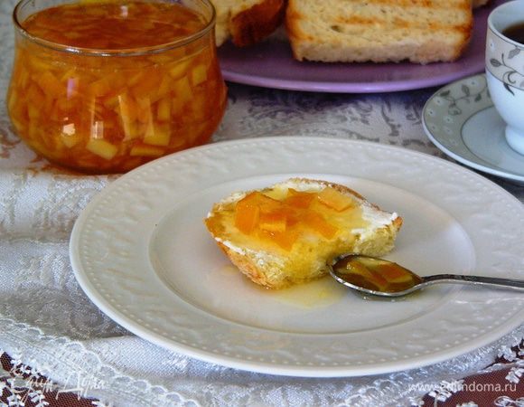 Разлейте варенье в банки горячим. Плотно закройте крышкой. Так варенье может храниться долгое время. Ну, а если не терпится скорее им полакомиться, то дождитесь остывания и подайте апельсиновое варенье с гренками к завтраку. Вот и готово! Радуйте себя и своих близких!