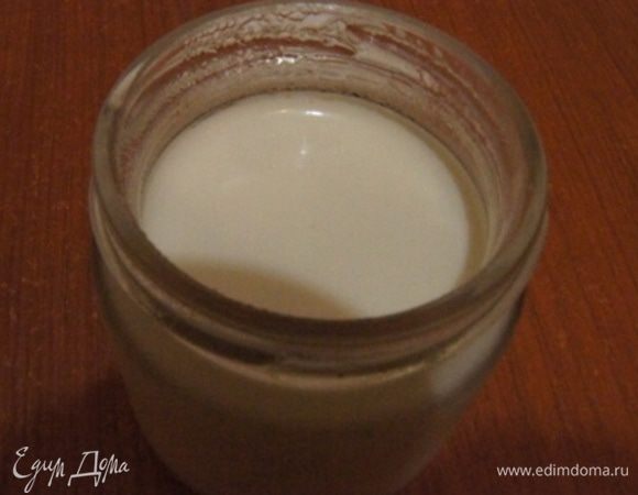 Добавить йогурт, у меня свой из йогуртницы. Можно заменить на сметану.