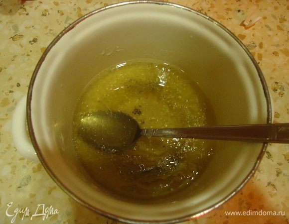 Воду, масло, мёд смешать.