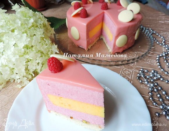 Вот и разрез нашего торта. Выглядит очень аппетитно;)