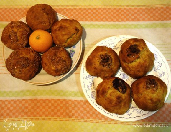 Хранила в пакете, на следующий день булочки стали равномерно мягкими!