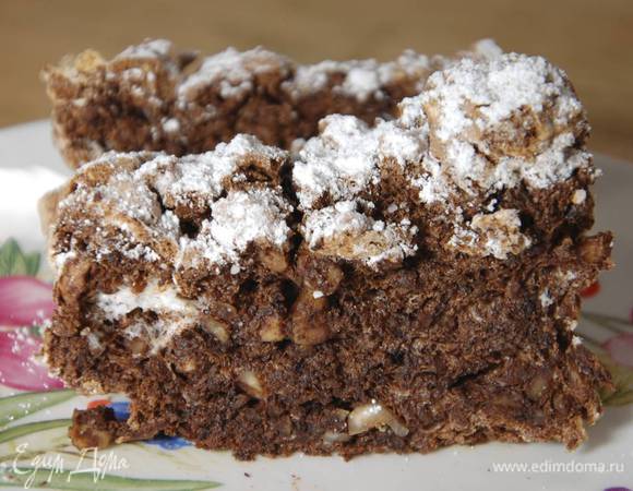 Готовый хлебушек посыпать сахарной пудрой.