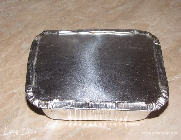 Сверху выложить второе ухо. Закрыть форму. Уши должны лежать плотно.