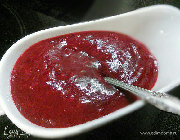 Идеально подходит к такому мясу клюквенный соус от Алевтины http://www.edimdoma.ru/retsepty/77906-klyukvennyy-sous