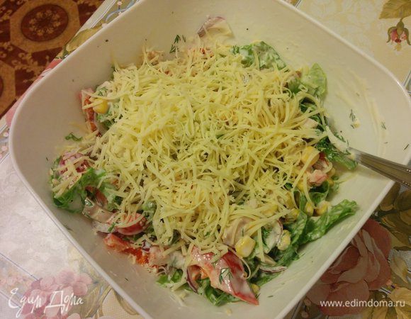 Сверху украсить тертым сыром, я использовала "Голландский".
Всё, можно подавать к столу, приятного аппетита!