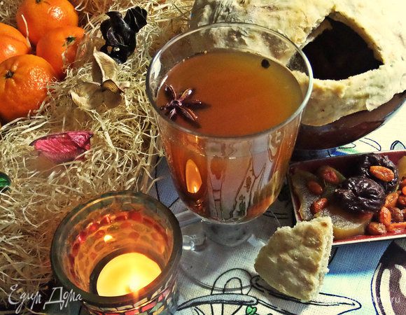 Варенуха меня пленила) Можно перелить её в термос и наслаждаться! Кому мало сладости, можно добавить мёд!