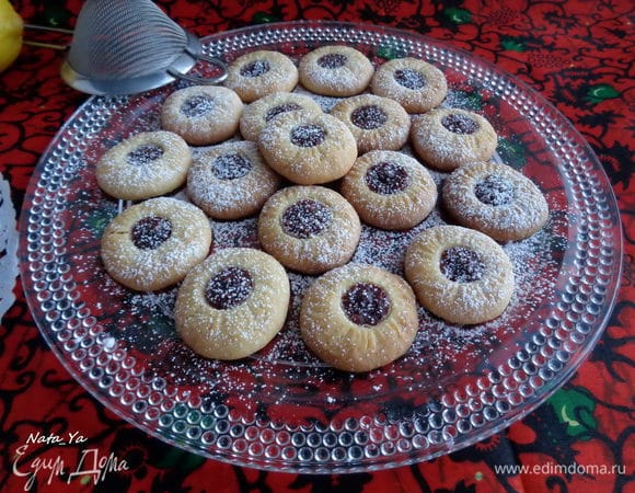 И посыпать сахарной пудрой.