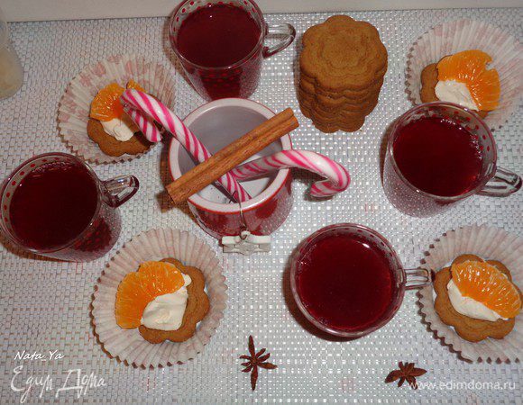 Разлить по чашкам.