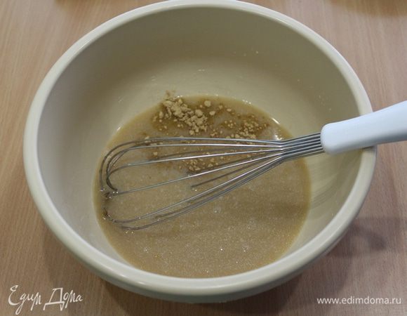 Добавить молотый имбирь, корицу.