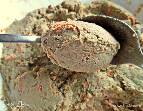 Формируем при помощи двух чайных ложек порции.