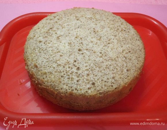 Это ореховый бисквит.