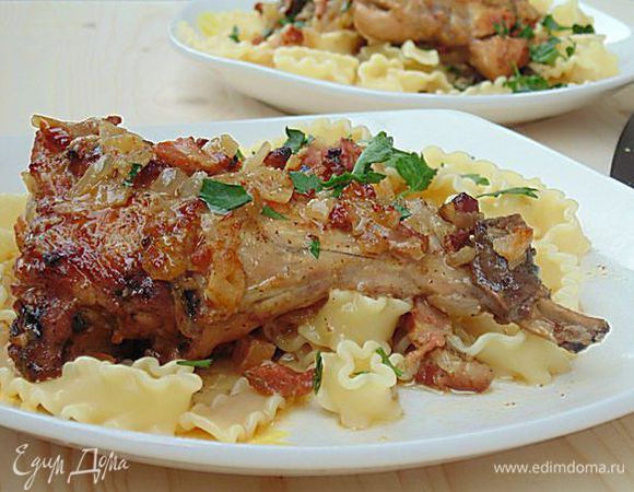 Я подавала с широкой лапшой.
Приятного аппетита!