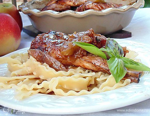 Подавать с гарниром на ваш вкус, я готовила широкую лапшу.
Приятного аппетита!!