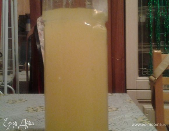 Процеживаем наш напиток, добавляем сахар и лимонную кислоту. Внимание! Добавлять по чуть-чуть до нужного вкуса, т.к. вкусы у всех разные. Ставим напиток в холодильник, а потом пьём охлажденным.