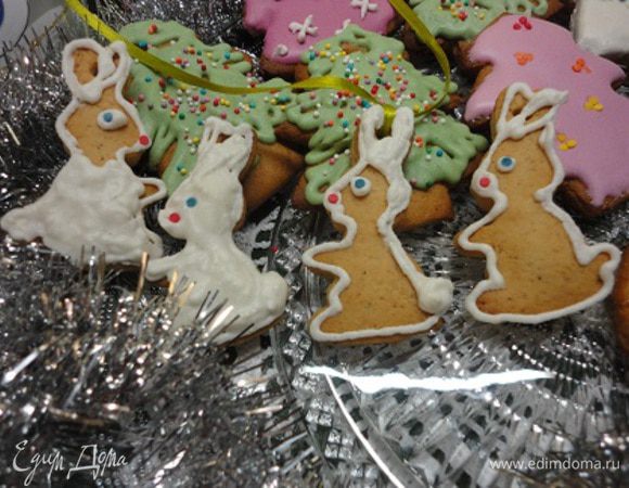 Елочки и зайчики.