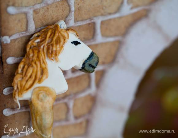 Лошадка из мастики.