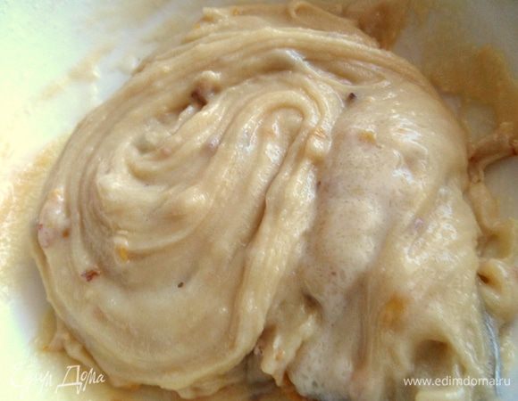 Замешиваем ароматное тесто.