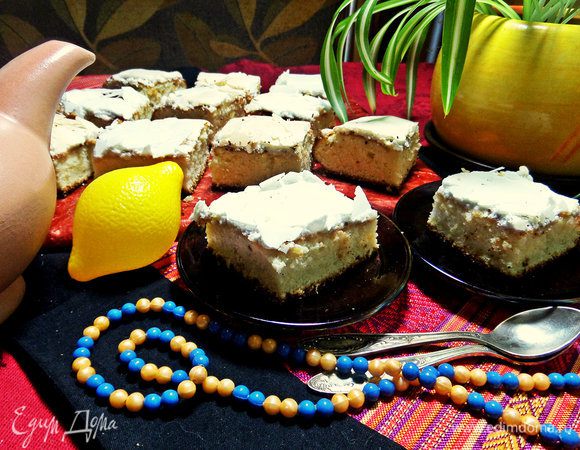 Делим на квадратики и приглашаем всех к чаю.