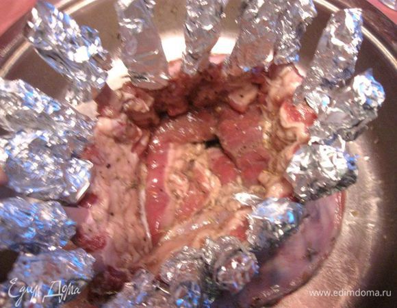 На ребра (отдельно на каждое) одеть футляр из фольги.