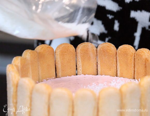 При желании сверху посыпать кокосовой стружкой.