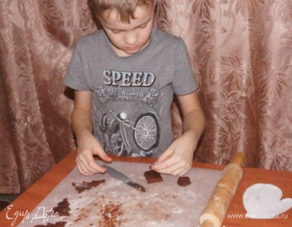 Тут творческий процесс... пошли делать домики, елочки были уже не интересны.