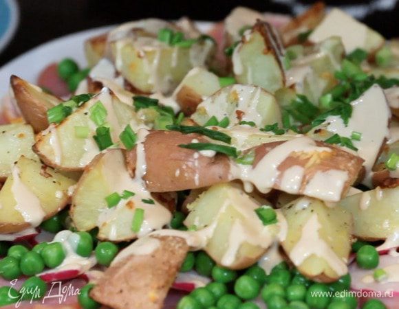 Посыпаем зелёным луком.