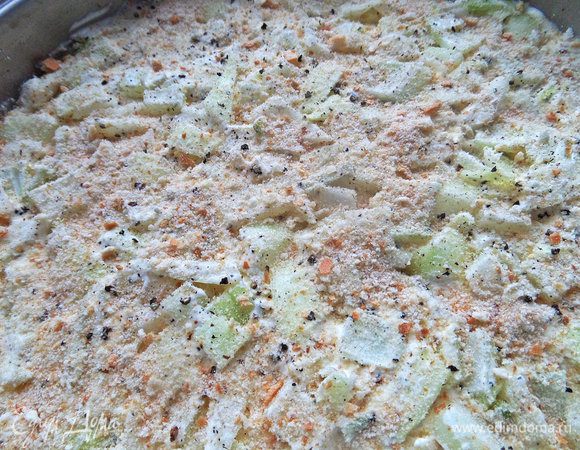 Слегка притопить их в сметану. Я ещё посыпала сухим укропом и сухарями немного.