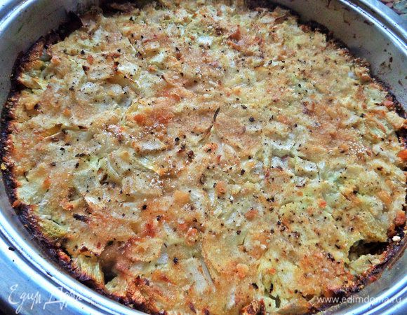 Запекаем до румяного верха минут 40 и следим, чтобы рыбка не пригорела. Можно подлить немного воды, если не любите суховатую рыбку.