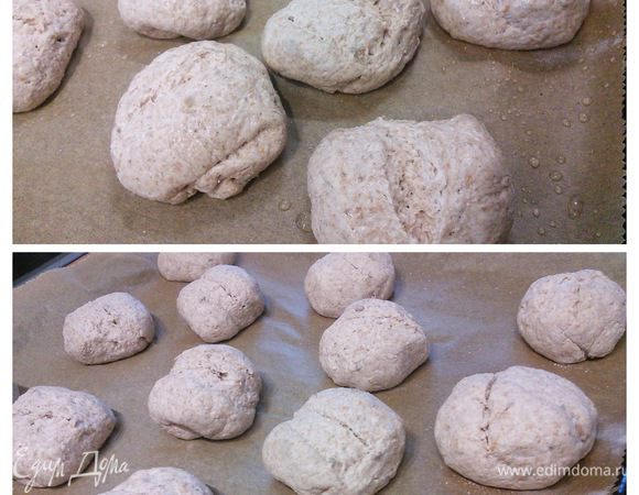 Выложить их на противень, покрытый пекарской бумагой и сделать надрезы. Оставить в тёплом месте на 40-60 минут на расстойку. 