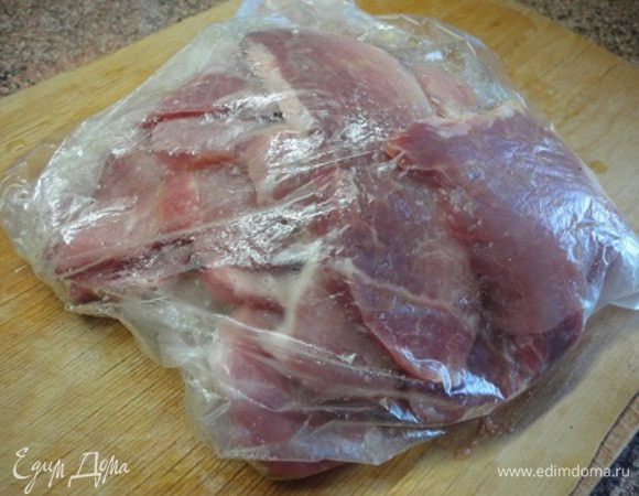 Завернуть в пленку или пакет и оставить на 30 минут.