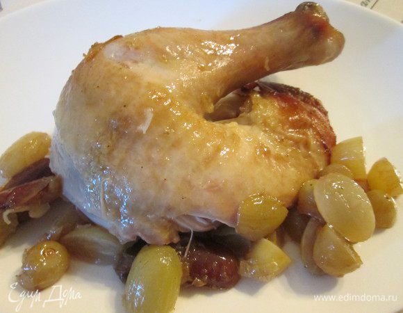 Нарезаем порционными кусочками и угощаем собравшихся за столом!
Счастливого Рождества!