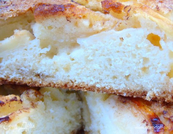 отправляем в разогретую до 180°С духовку на 10 минут, затем уменьшаем температуру до 160°С и печем еще 30-40 минут, проверяйте деревянной шпажкой, даем остыть в форме, а затем вынимаем. Разрезаем и угощаемся. Приятного аппетита!