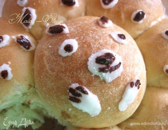 Разделить "мишек" и подать с мармеладом. 
Приятного аппетита! И радостных, веселых праздников!