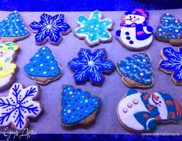 "Украшательство" происходило глубокой ночью потому такие фото.
Мне, как и многим кулинарочкам, времени катастрофически на все не хватало, а столько всего хотелось успеть.