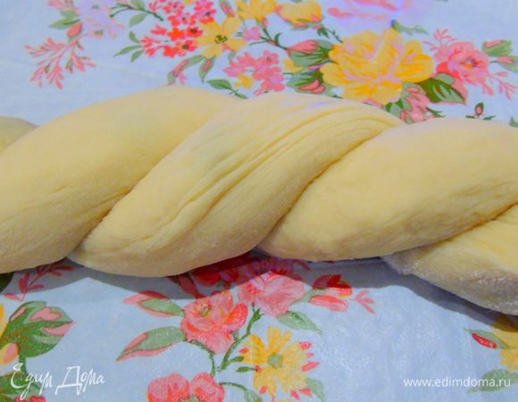 А если делаем без начинки, то просто две "веревочки" переплетаем между собой.