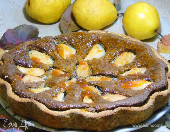 Горячий пирог смазываем нагретым абрикосовым джемом и даем остыть. Разрезаем и угощаемся!!! Приятного чаепития!!!